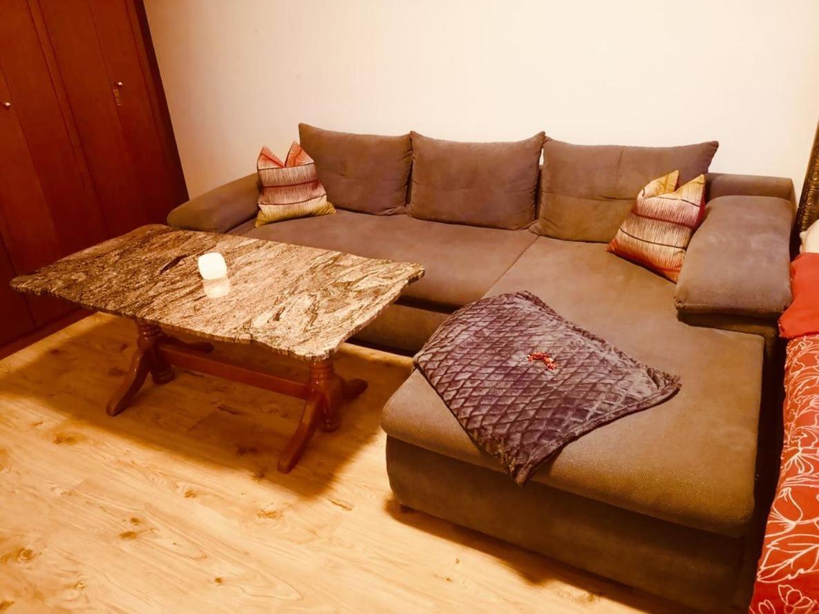 Thermenland-Traum Apartment Fuerstenfeld Bagian luar foto